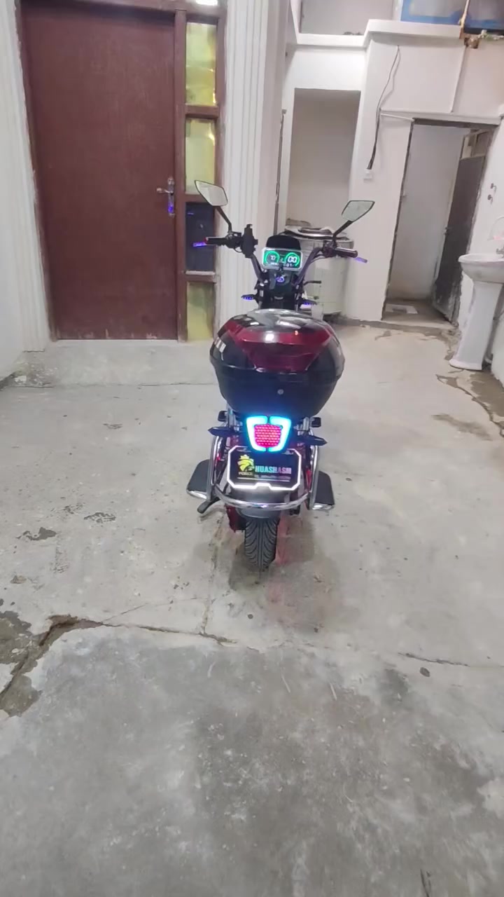 يالله متاح جبلي هيوشه موديل ٢٦ مستخدم شهر فقط مابي نقص ٦ باتري موصفاته معروفه  ميحتاج ذكرهن كامل من كلشي عل فحص ***********
