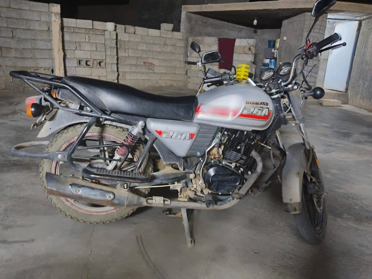 ماطور دايموند نمره جوه الباقي فوك مكفول؛ محرك اسبانه ما طاخه السعر 650 وبي مجل رقمي. للاستفسار راسلني


**إذا كنت صاحب هذا الإعلان وتريد حذفه لأي سبب، رجاءا أرسل رسالة إلى الدعم الفني**