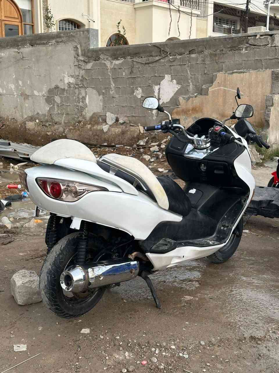 السلام عليكم فورزا 08 للبيع
دراجه شرط تاكل الكاع جويتر تنضف جديد بلك جديد باتري جديد مصبوغه قبل يومين جان لونها أحمر انصبغ ابيض حته يتطابق ويه الأوراق أوراقها كامله ينفتح الترقيم مباشرتا ترقم السعر (مليون) وبيها مجال للاستفسار هذا رقم صاحبها ***********
