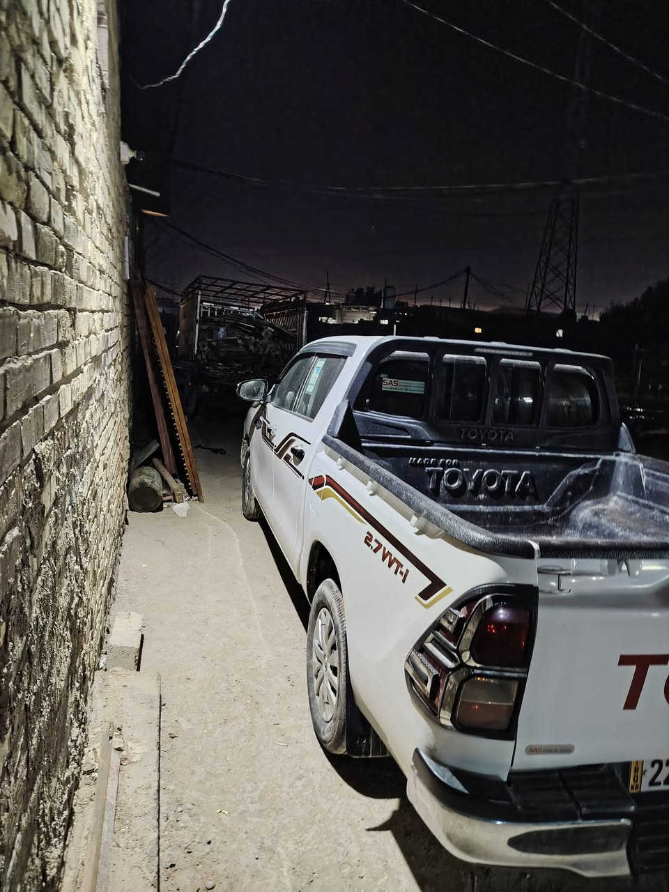 سلام عليكم
هايلوكس 2017 السياره جاهزه خير من الله بيه باب الوره شبر صبغ وباب العبري اصبعين صبغ
***********
