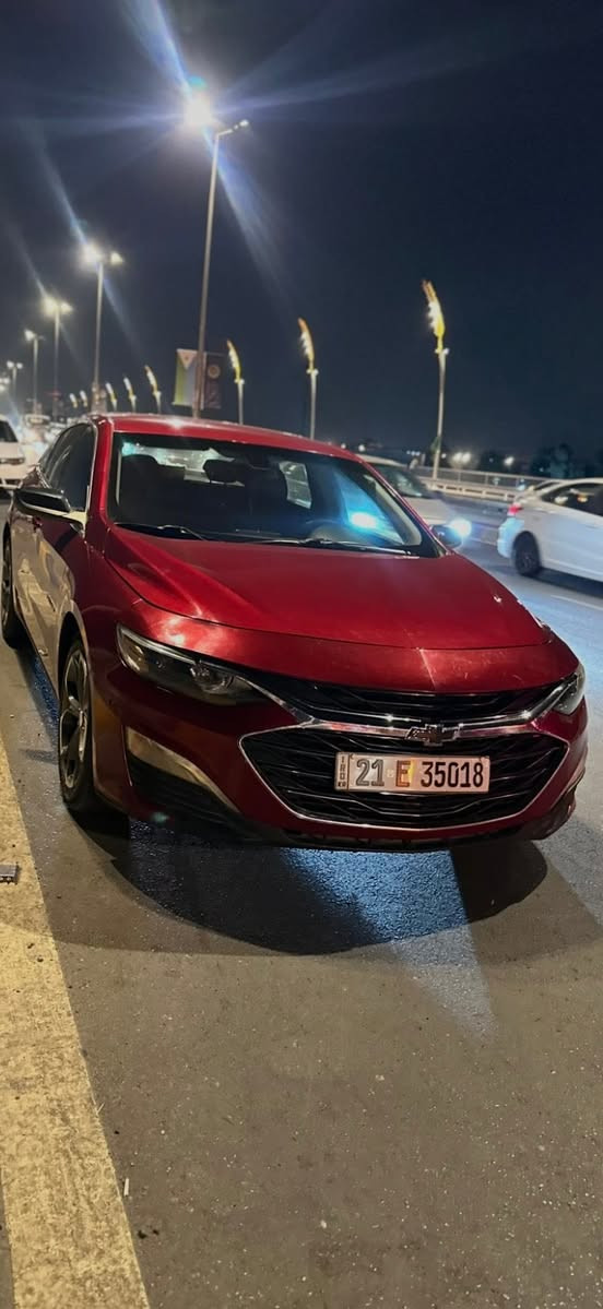 ماليبو 2019 RS سليمانيه
حادث جاملغ الايمن  واضح بصوره والايسر اجه كلير  بس يعتبر صبغ يعني بيهة بس قطعتين  وبيهة بارد بلجاملغ لخلفي ع كد شخط
ماشيه 100 الف يعني 62 مايل
بيهة نقوصات بسيطه صدر ع ترتيبات 
مواصفات 
بصمات عدد اثنين لابواب مع بصمة الصندوق 
شاشه 
كامره
 فول تحكم ستيرن شفتات 
ويل سبورت 
سبايدر 
نظام اوتو ستوب 
تشغيل عن بعد 
كشن سائق كهربائي
لايت زنون 
محرك 1500 تيربو  كير محرك مكفول 
السعر105 
مكان السياره بغداد
اتصال ***********
