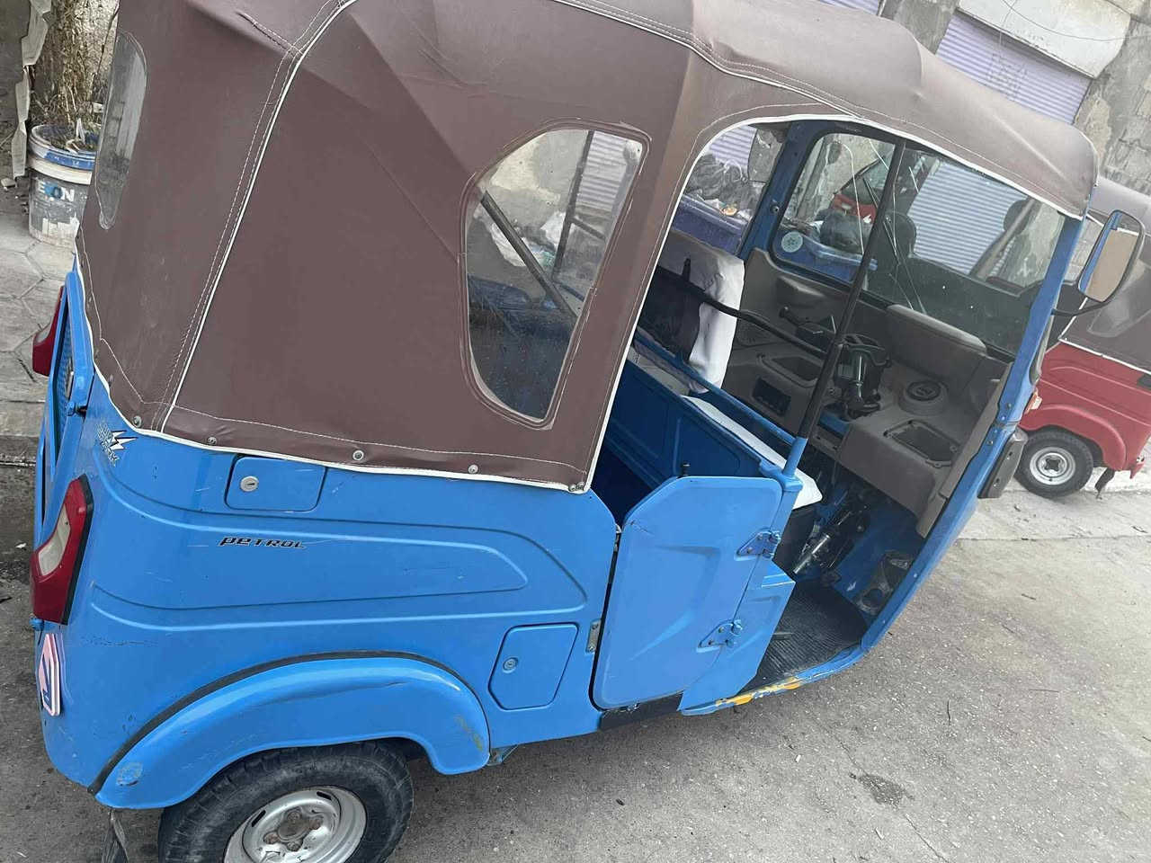 تكتك لبيع 21, مكفوله المكان واسط رقم واسط ، مكلف بل نشر/ صاحب التكتك القريشي قاسم  ، الاتصال ***********,
