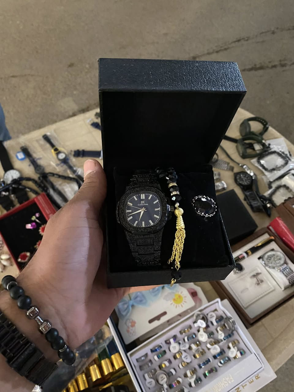 من رخصت الادمن المحترم
السلام عليكم بضاعه جديده الأسعار داخل الصور


**إذا كنت صاحب هذا الإعلان وتريد حذفه لأي سبب، رجاءا أرسل رسالة إلى الدعم الفني**