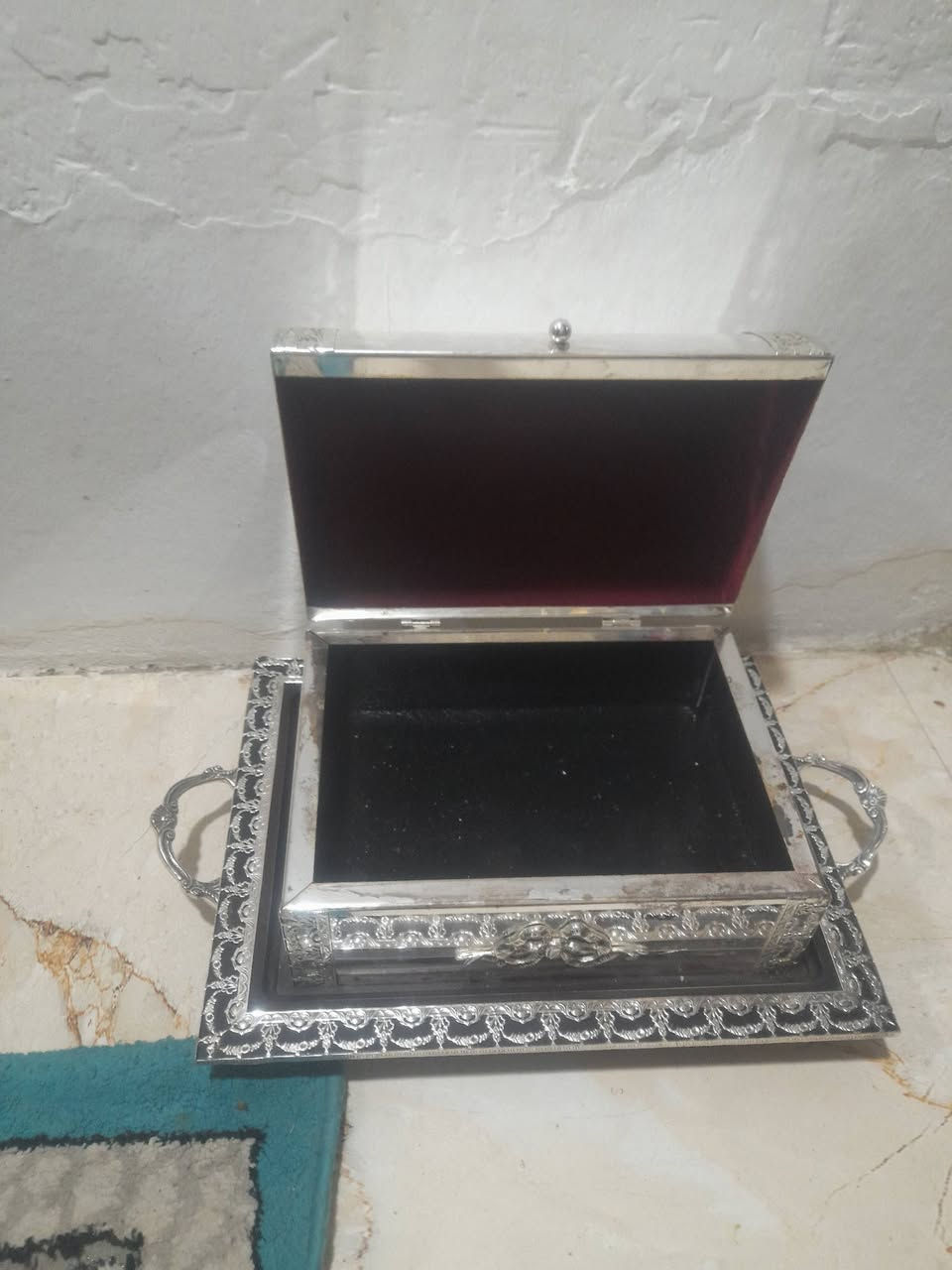 صندوق مع صينيه حجم كبير سعر٥٠ مع توصيل


**إذا كنت صاحب هذا الإعلان وتريد حذفه لأي سبب، رجاءا أرسل رسالة إلى الدعم الفني**