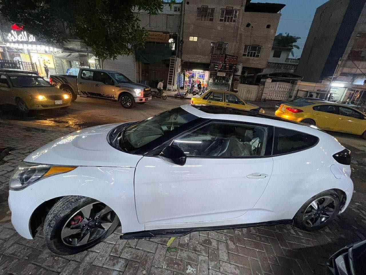 هونداي فيولستر وارد امريكي 2016 
حادثها بامريكا جاملغ خلفي مبدلي
السيارة ماشية 47 ميل 
سنوية ل 28 بأسمنا رقم بغداد 
تخم تايرات و ويل جديد 
اوتوماتيك ، محرك gdi 

 للاستفسار 
*********** بغداد, العراق
