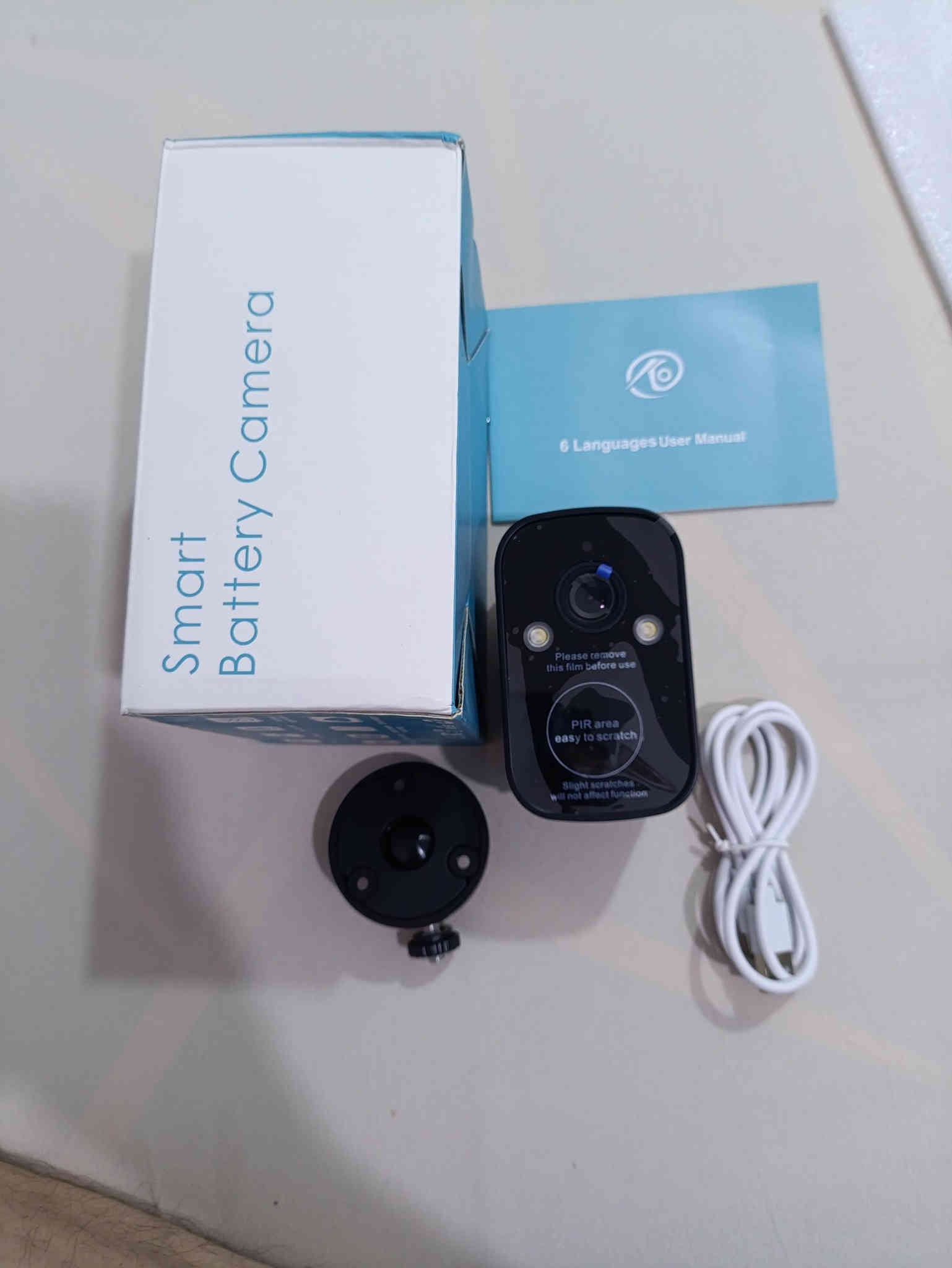 السلام عليكم كامرات مراقبه بهاذا الشكل عندي منهن ٤
السعر ب١٠٠ الف للاتصال*********** يوجد توصيل
