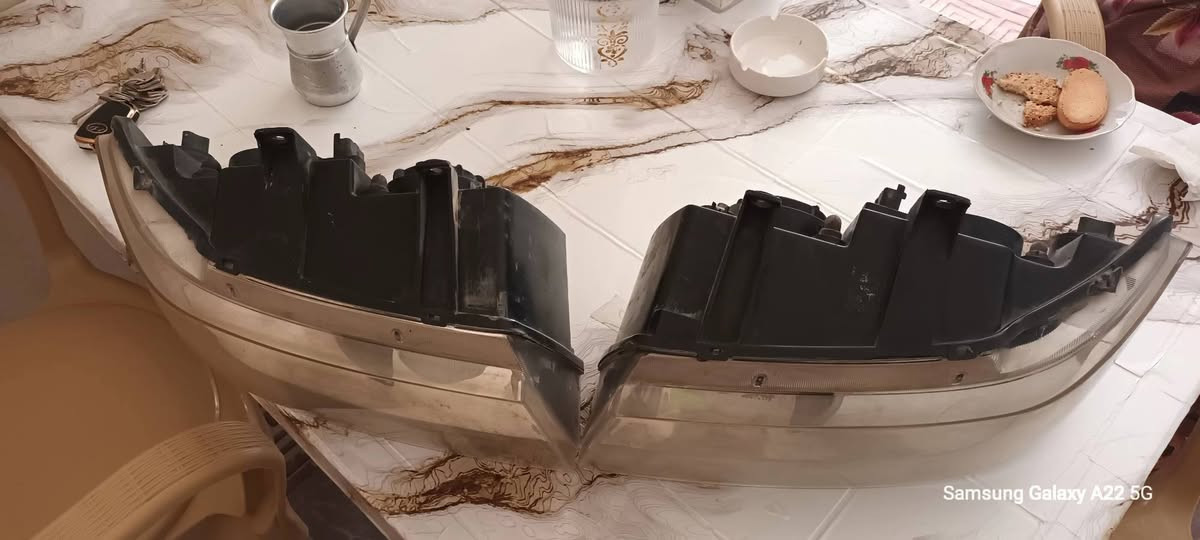 سلام عليكم درايم صوب الطويل سمند 2010 زوج لافتات زنون ثنين وياه الايت مال تفصيخ  السعر 60 قفل رقم  *********** مكاني نجف حي الميلاد
