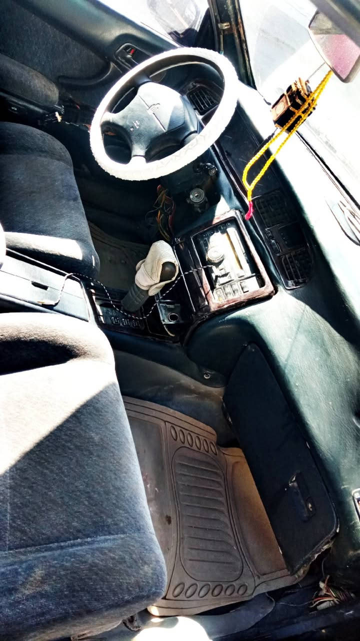 سياره للبيع
موديل 92 كصة قمارة حدادية جديده ستوه مسويها ومكينة جديده وكير جديد تبريد شغال كهربائياتها كلها شغاله سنويه صاقطه من 2020 السعر مالها 34 وبي مجال بسيط المكان البصره المدينه. وهاي كل التفاصيل كدامكم ال مو شراي لايتصل رحم الله والديكم :*********** متواجد فقط وتساب
