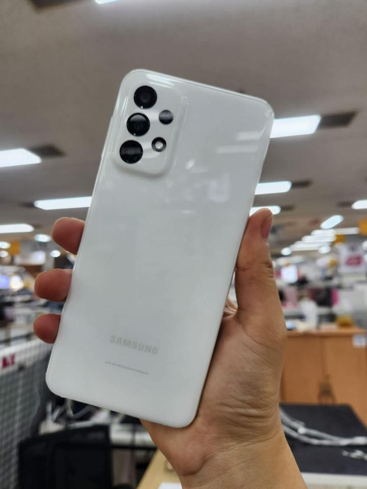 بسب وعد الكاذب عاده نشر 

لبيع جهاز اخو جديد كلشي شغال مع شاحنه وكفر ولزكه سعره مناسب ب 135 مكاني السماوه ام العصافير رقم ***********
