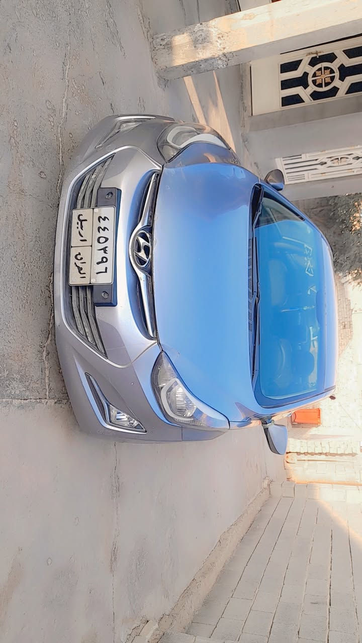 سلام عليكم النترا 2016 وارد مريكي بيه تلث قطع بدون دواخل وهاذا رقم تلفوني 0781632476   وسعر 110 وبيه 
مجال
