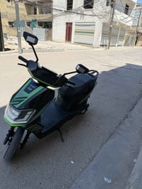 دراجه شحن نوع سكنس موديل 2024 الدراجه نظيفه سرعتها 60سعره 450 مو بيها ...