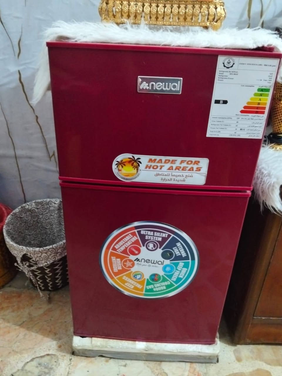 ثلاجه 8قدم نضيفه 95٪السعر 75بغداد حي الجهاد ***********

