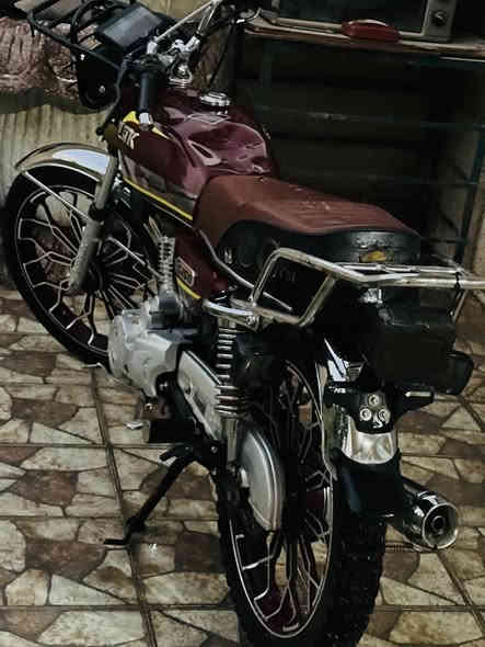 سيفان موديل 2024 للبيع يرادلهه ملاحضات بسيطه سعر 500  للتفاصيل   ***********
