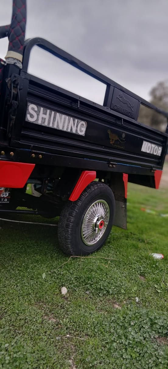 السلام عليكم ستوته للبيع اي  عيب ما بيه كهربائيات شغاله  ركبه شرط محرك شرط موديل2021 السعر مليون و 150 وبي مجال بسيط عنواني كركوك  اخوان عالخاص ما اجاوب .وهذا رقمي***********
