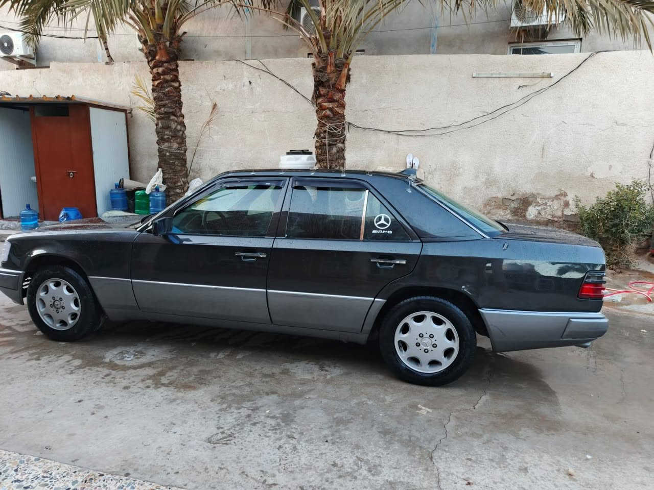 مارسدس دب مديل 92 سياره بلاد مصبوغه جماليه اثر جراد
محرك كير في في تي ابو البطل 
قواعد دبل بلاد سياره توها طالعه من الفرن تعمير درجه اولى
 سلايت طكتين
صدر امامي خلفي
كهربائيات شغاله
تبريد ❄ ثلج
رقم بغداد الماني سنويه ل 28
السعر 75
رقم الهاتف ***********
