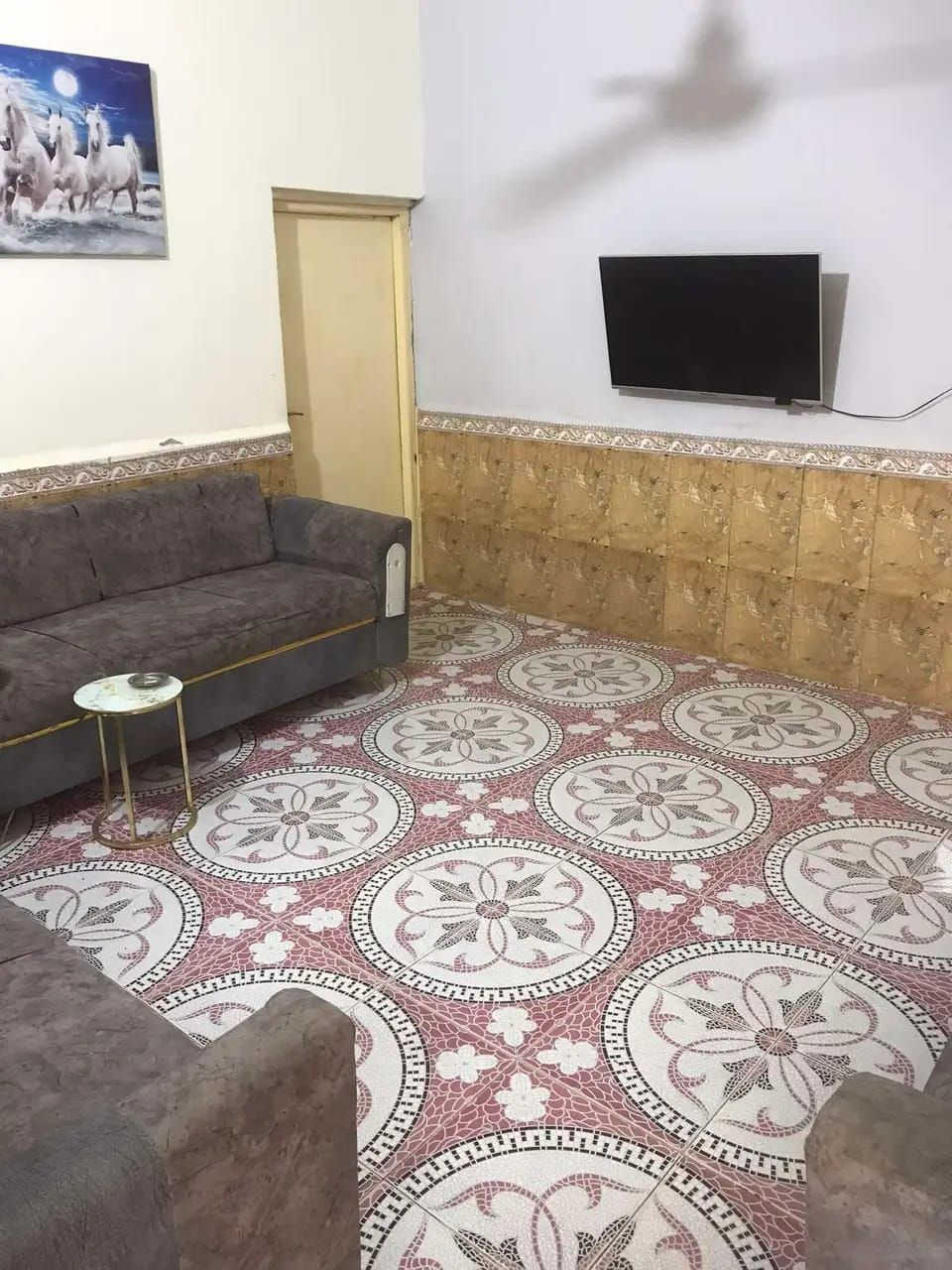 بيت للبيع في هور السعد مساحة 200م قرب جامع الامام الحسين البيت إعكادة يتكون من غرفتين وهول ودوانيه وصحيات ومطبخ وطارمة خارجية ابسعر 95بي مجال @#


**إذا كنت صاحب هذا الإعلان وتريد حذفه لأي سبب، رجاءا أرسل رسالة إلى الدعم الفني**