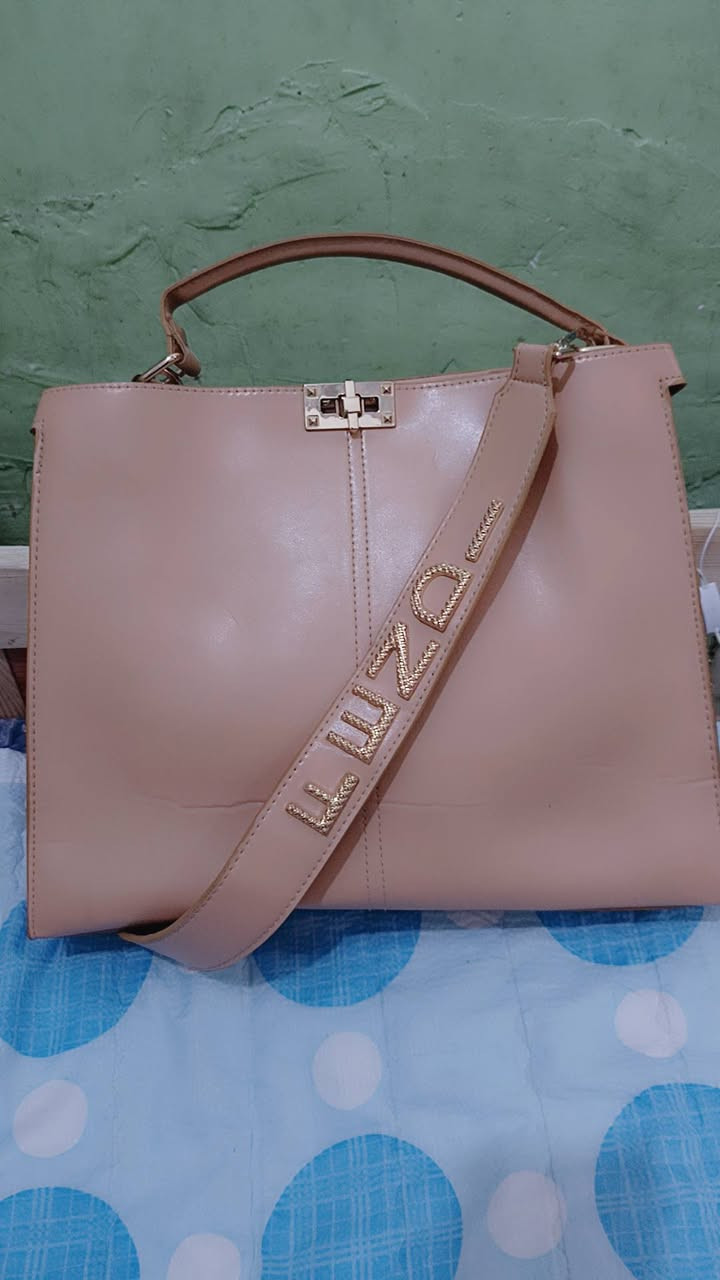 الجنط الاكبار على 5 الاصغار على الفين كاوية شعر  جديده ب10 مكاني كربلاء المراسله ع الخاص اغلب الجنط جدد غير مستخدمات


**إذا كنت صاحب هذا الإعلان وتريد حذفه لأي سبب، رجاءا أرسل رسالة إلى الدعم الفني**