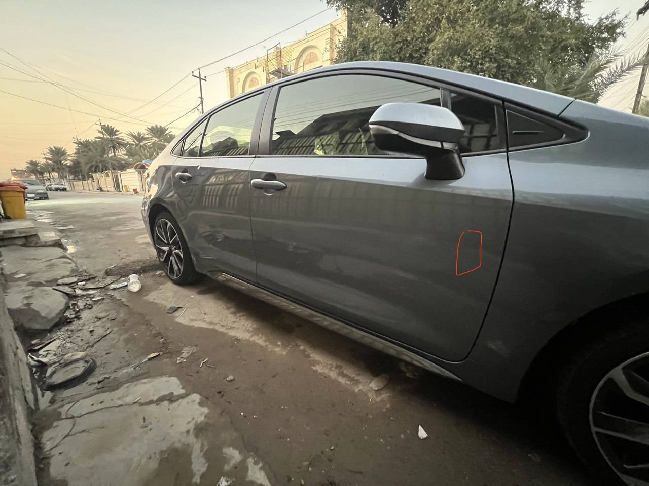 السلام عليكم كورولا موديل 2021 ياباني تقرير غرق جايه شغالة من امريكية مواصفات SE  معروفه مواصفات هذا النوع  عداد 62 الف السيارة جديدة جداً مال بيت بيها مكانين بارد بسبب نقل السيارة من عمان الى العراق فقط لاضربة ولاتصليح مكان السيارة بغداد السعر 165 ورقة تحياتي للجميع الاتصال على صاحب السيارة ***********
