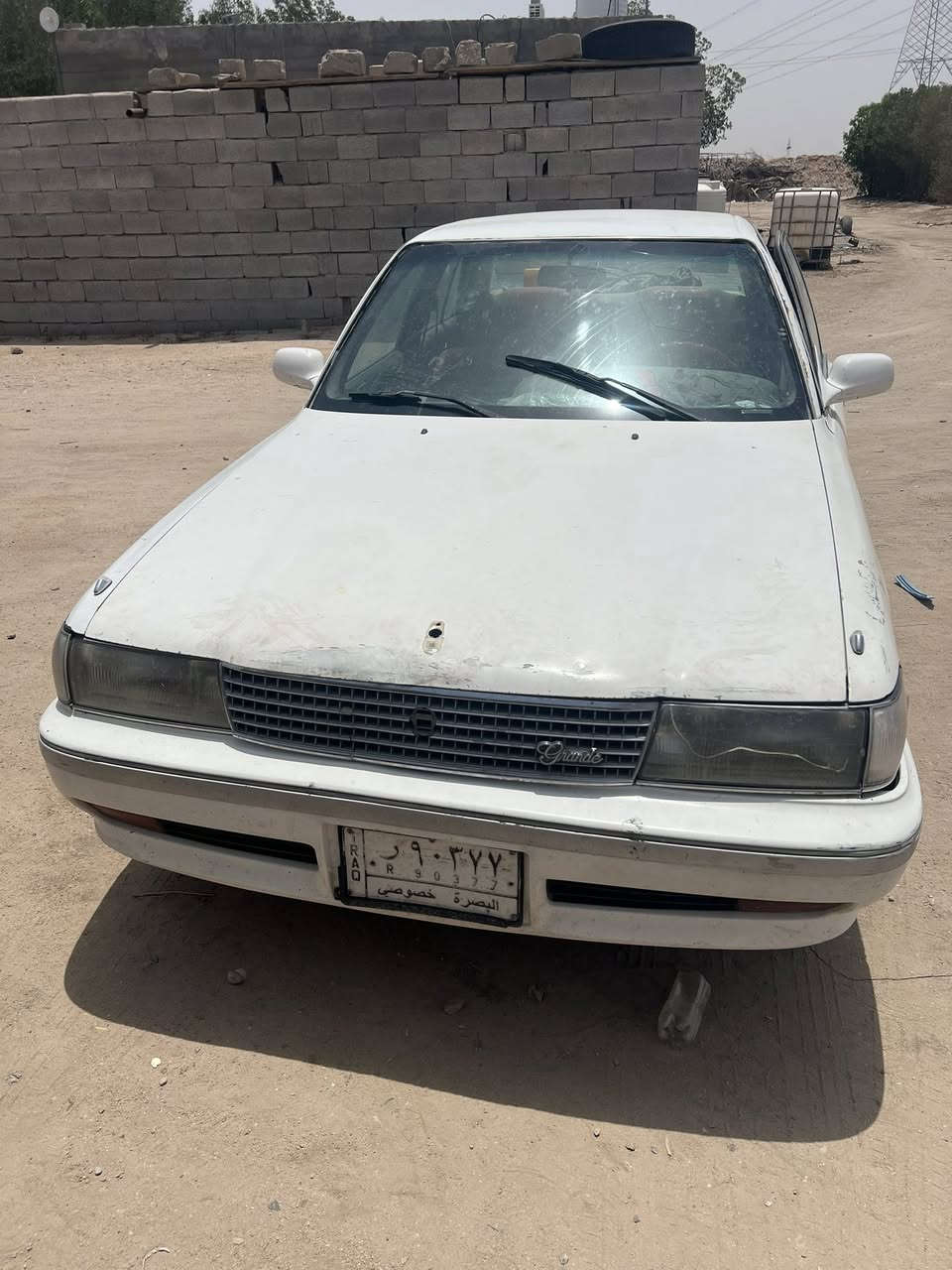 سيارة كروسيده ايسر بلاد موديل  1993 تبريد شغال كهربائيات جاهزه ضعف بالكير ما ادري كهربائياتها محرك ونجي سعر 35 وبيها مجال المكان البصرة الزبير رقم الهاتف ***********
