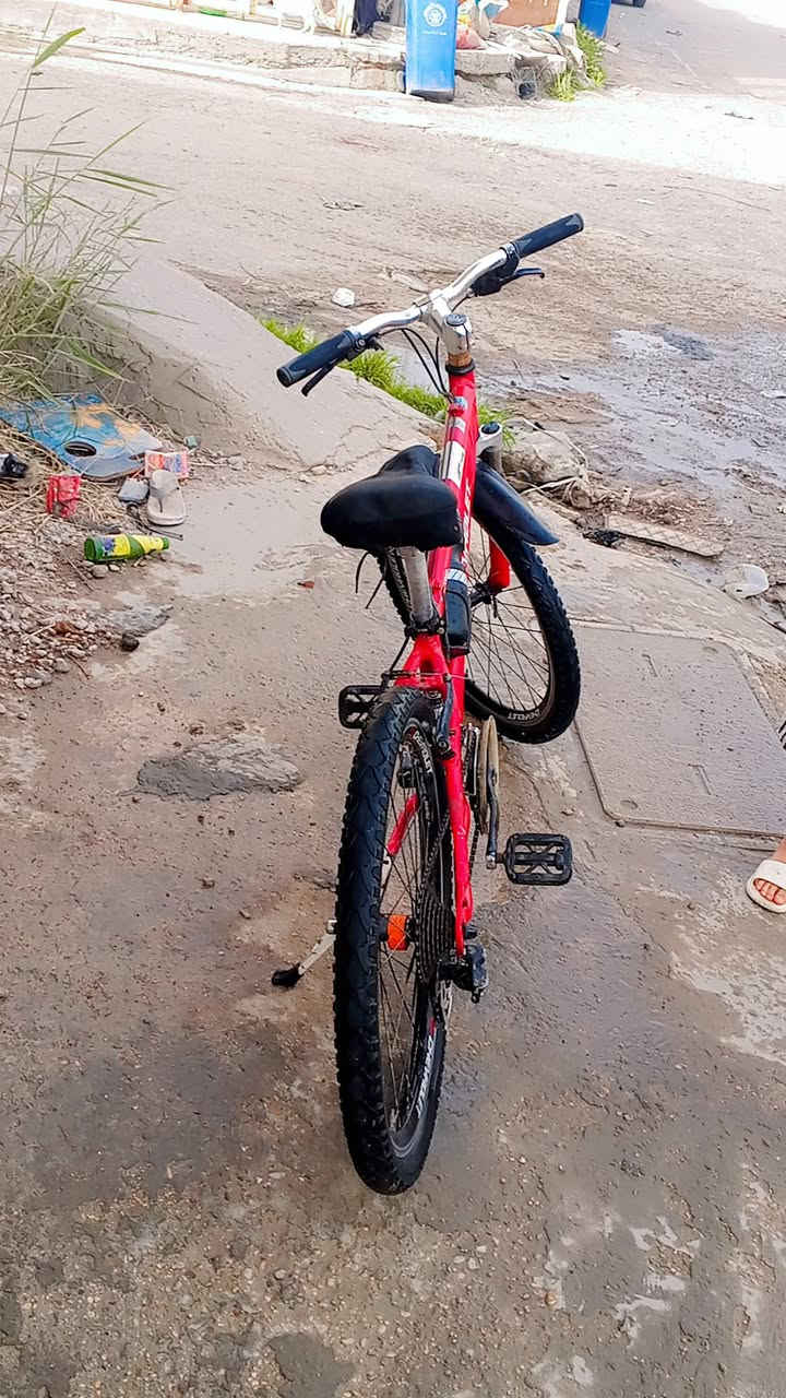 السلام عليكم بايسكل ياباني للبيع مراوس او بيع سعره 100 وفي مجال شي بسيط ومو شراي لاي*********** مكان بغداد الشعب
