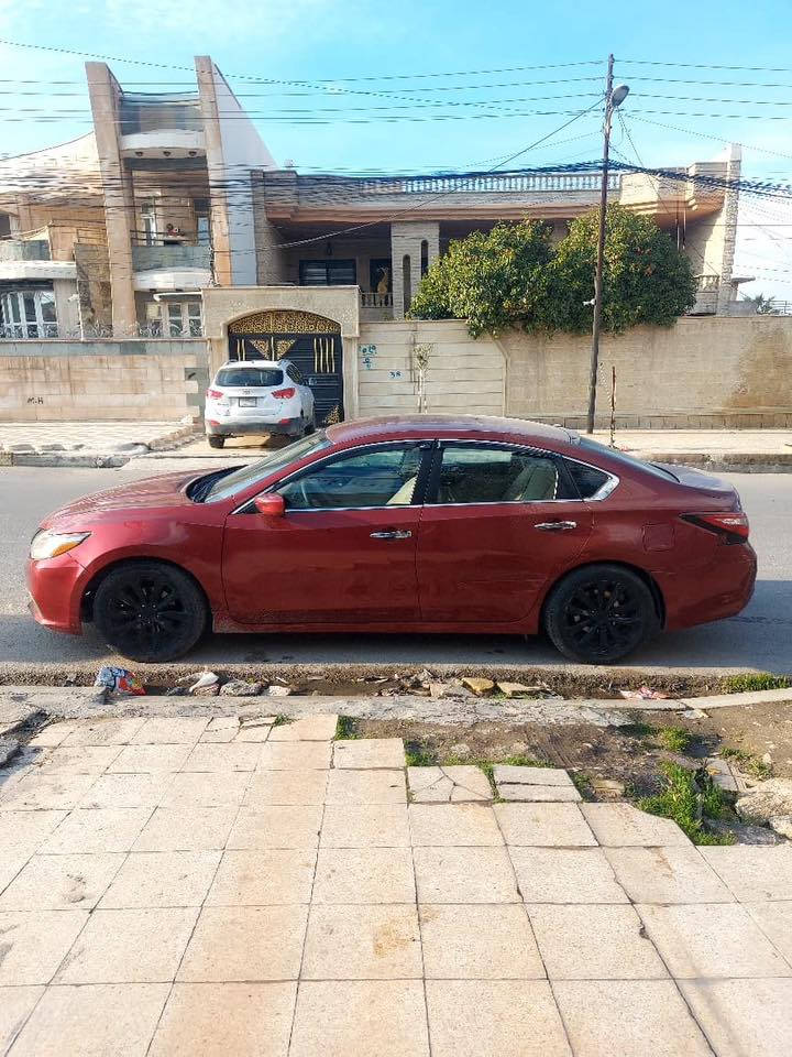 السلام عليكم
نيسان التيما 2016
مواصفات S داخل جملي بصمة تشغيل وبصمة ابواب 
ماشي 110,000mile 
بدون صبغ مجرد تعديل بارد بالباب اللي موضح بالصورة وحادثها مبدل جاملغ يعني حادثها بسيط
السيارة ياردلها ادامة وبيها شوي ملاحظات مثل شوي شخوط ورصعات وسيارة عليها غرامة 6 اوراق تنزل من السعر
رقم اربيل الجديد تريد تحويل تريد وكالة
سعر السيارة : 116 $
العنوان موصل 
رقم الهاتف : ***********
