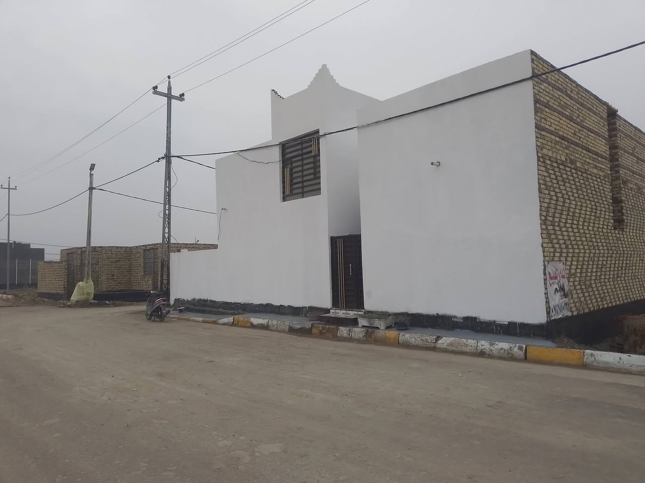 الدار للبيع مساحه 150م سند 25 اناره ليليه تبليط مجاري ماء
***********
