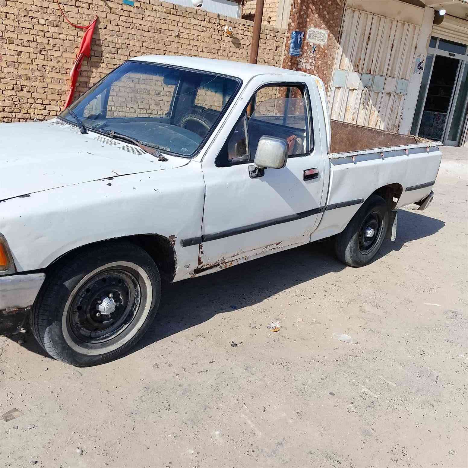 سلام عليكم عندي تويوتا للبيع رقم الانبار راعي ما وصل كير محرك شرط سعر 24 وبيها مجال مكان ديوانية رقم ***********
