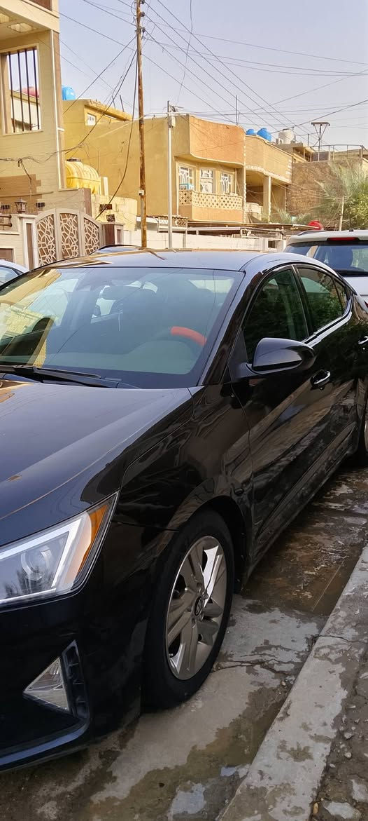 السلام عليكم
النترا 2019امريكي صورة الحادث بالمنشور
سيارة جاهزة بيهة 4قطع كلير بامريكا بدون معجون بدون ايرباك 
العنوان شعب عدن 
السعر 117
***********
