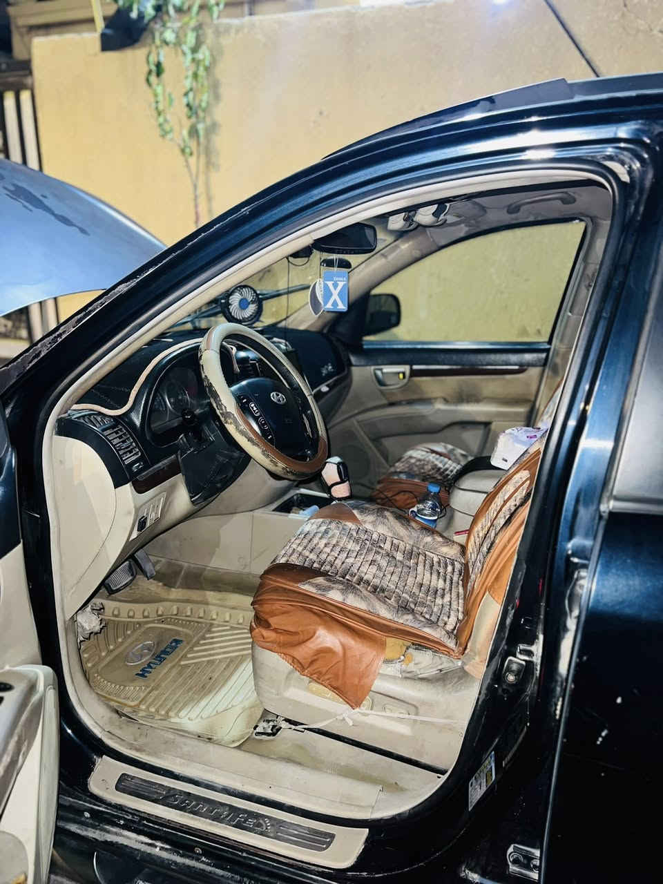 السلام عليكم سنتافي للبيع موديل2007
تبريد فول ثلج تدفئه✅

حداديه 100‎%‎✅

كير ومحرك كفاله✅

شاشه✅

عليه ملضومه غاز جديده✅

دوره صيانه للمحرك✅

السياره بيه جرادت شويه السياره تخبل احلى من الصور تعال شوفه بعينك

محرك 6سلندر  3300

رقم بغداد بسمنه سنويه2033

السعر93 وبيه مجال

للستفسار

***********
