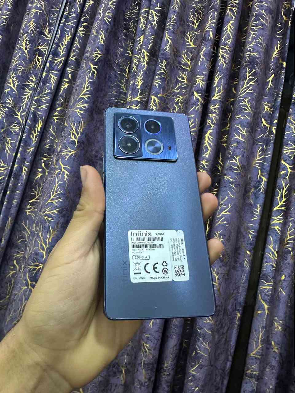 انفنكس نوت 40فايف جي جهاز كله شغال ومابي اي خلل شحن تصال سيمكرت ذاكرته 256. عشوائيه ٨+٨للمراوس  مكاني بغداد الشعله *********** بغداد, العراق
