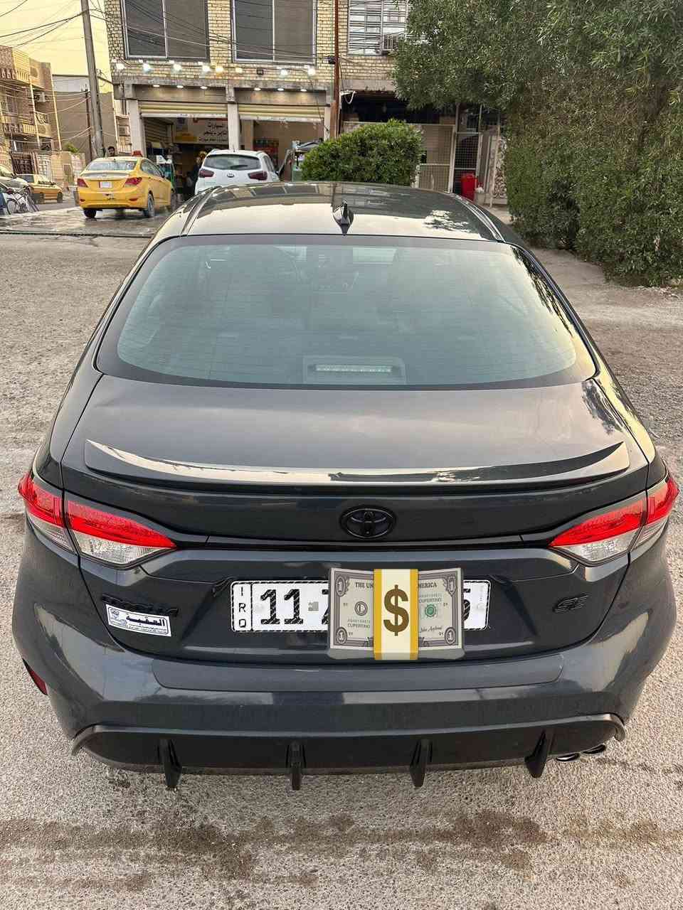 السلام عليكم
كورلا 2023  شكل الخليجي السياره ماشيه 40الف
لون مميز 
مكينه 1800  خير من الله
كير خير من الله   
حداديه جديده
رادار امامي 
شاشه جبيره تدعم ابل كار بلي بلوتوث
مثبت سرعه 
تحديد مسار
انضمه قياده
بصمه تشغيل وابواب 
تخم تاير جديد 
داخل احمر جلد  
اشاير مري 
سايد بريك بصمه 
اوتو هولد 
انضمه قياده 
وبعد هواي مواصفات 
السياره بيها صبغ جاملغ امامي صفحه عكس سايق وبيها بنيد 
رقم بغداد شرط التحويل
مكاني بغداد الحريه 
السعر 148 بيها مجال بسيط 
رقمي ***********
