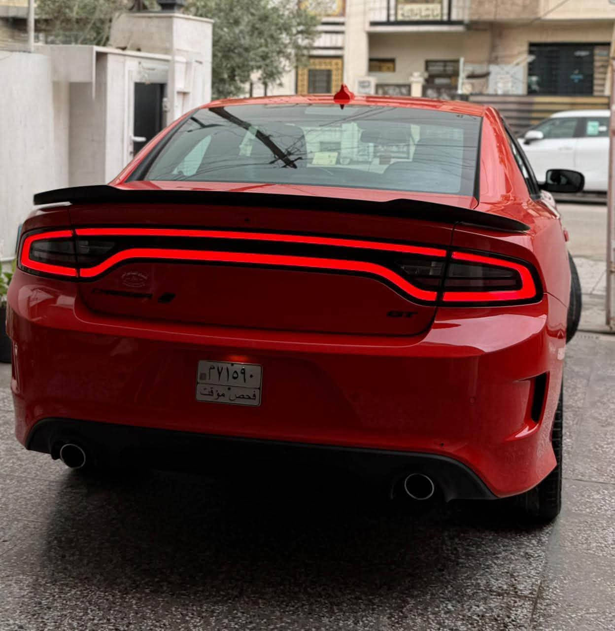السلام وعليكم
للبيع 
جارجر GT Plus 2023 
وارد كندي 
اعلى اصدار 6 سلندر
السيارة 4ويل 
عداد السيارة 19 الف ميل فقط
بدون ارقام
السيارة نظيفة جدا

المواصفات:- 
*سلايد ( فتحة سقف)
*بصمة تشغيل عن بعد 
* محرك: V6 سعة 3.6 لتر
* القوة:  300 حصان  
* العزم:  358 نيوتن متر  
* ناقل الحركة: أوتوماتيك 8 سرعات
* الدفع: خلفي (RWD) و رباعي (AWD)
* التسارع 0-100 كم/س: تقريباً 6.5 – 7 ثواني  
* عدد المقاعد: 5
* المقاعد جلد وكنتارة (Leather seats)
* تبريد وتدفئة للمقاعد الأمامية
*كشن سايق خزن ميموري
* تدفئة استيرن
* نظام صوتي Alpine 
* شاشة 8.4 إنش مع:
    * Apple CarPlay
    * Android Auto  
* تشغيل عن بعد 
* دخول ذكي
*ستيرن كهرباء
* مثبت سرعة متكيف (Adaptive Cruise Control)
* تحذير تصادم أمامي 
*بريك ذاتي 
* نظام المحافظة على المسار
* حساسات 
*كاميرا خلفي
* تحذير مغادرة المسار
* توقف طوارئ تلقائية
* مثبت سرعة ذكي
* حساسات اصطفاف
* وسائد هوائية متعددة

السيارة بيهة صبغ بنيد وجاملغ وكد شبر بالغد امامي
وبيهة 3 قطع كلير كندا وتم ازالتة قطعتين ١٠٠٪؜ وباقي
بيهة قطعة كلير لم تزال يعني السيارة بيهة ٣ قطع صبغ
والسيارة جاهزة بدون اي شرط الفحص محرك وكير كفالة
اي استفسار تعال خاص او اتص 
***********
عنوان بغداد
