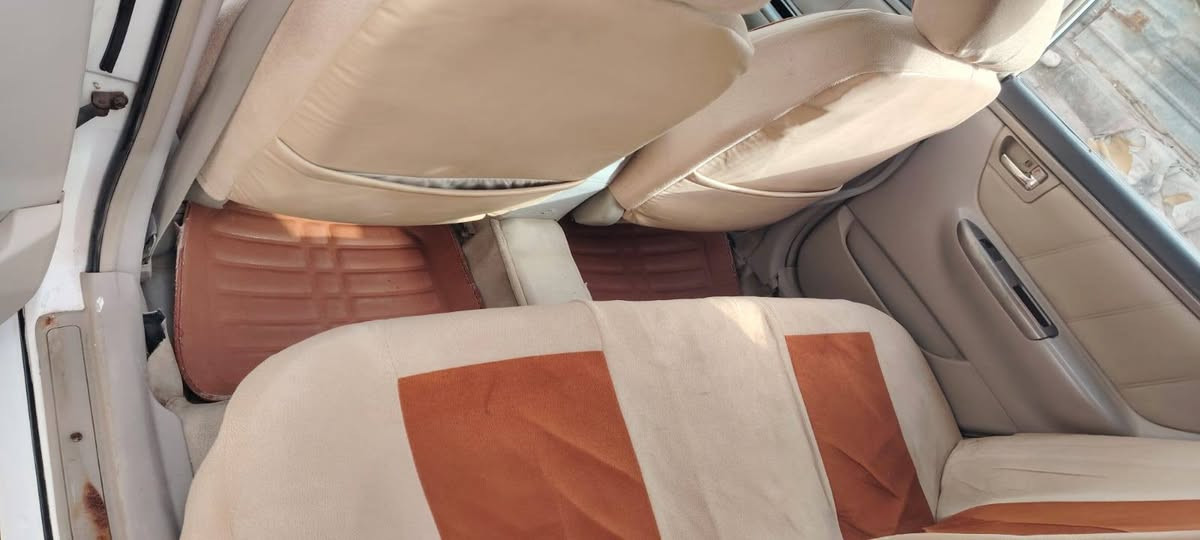 سلام عليكم حبيبي هاي سيارة نوع جيلي موبل 2013 سيارة نضيفة دواخلها حلوة كشرها نضيف ضربتها جاملغ تبريد شغال ثلج تدفئه شغال حساسات شغاله سيارة كير عادي 
وتوني هازها سيارة نضيفة تجي بعينك وتشوف مكانها السماوة بالولاية رقمي بي *********** تكدر تراسني وتعرف تفاصيلها كامله
