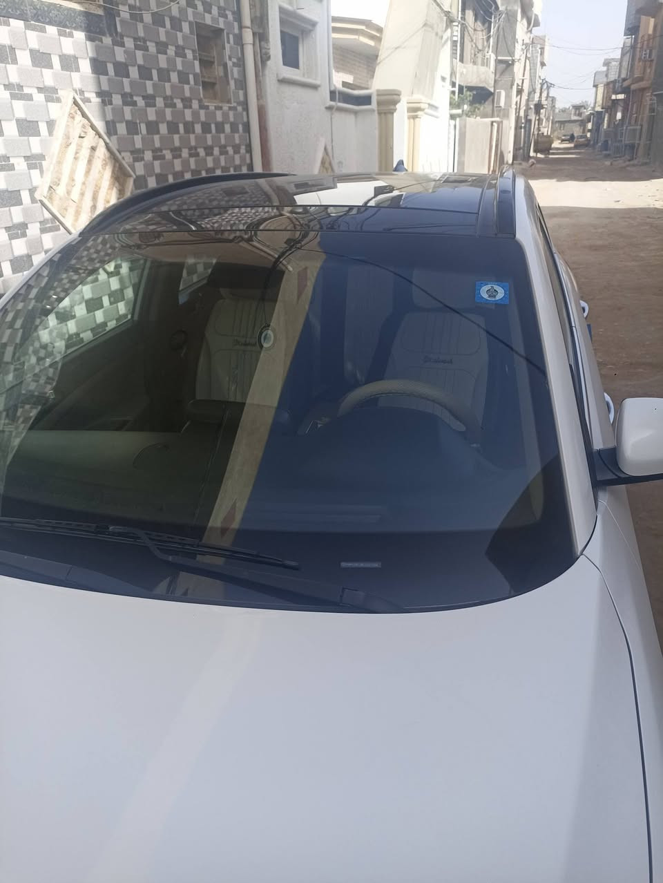 سلام عليكم توسان مديل 2020 رقم بغداد الجديد بسمي سنويه وهزه جديده فول موصفات 
واحد ع واحد بنرامه  ميحتاج ذكر موصفات شركت الكاصد
سياره كفاله عامه فقط بارد بصيط بدون فتح بدون صبغ ماشيه 87  مكاني كربلاء السعر 212 وبيه مجال بصيط ***********
