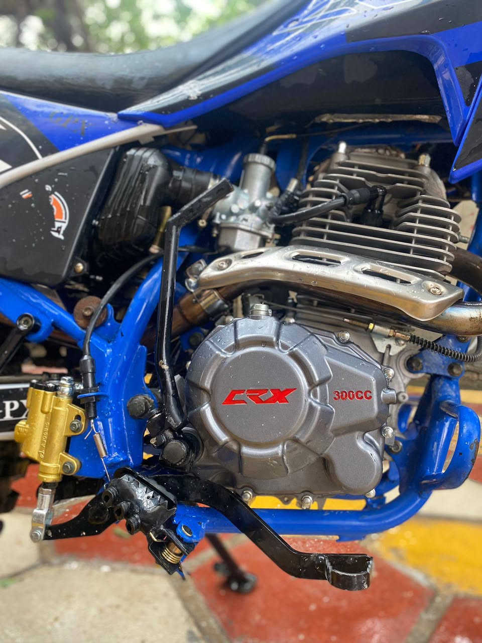 السلام عليكم
‏
‏
‏دراجة قفاز  (CRX300 cc) موديل 2025بحالة وكالة نضافة فووووووول مستعمل سبوع 
‏ماشية 376km بعدهي حتى مو الف زيرو
‏السعر 1900 (مليون و 900)
‏بدون اوراق 
‏العنوان البصرة شط العرب
‏رقمي 
‏***********
