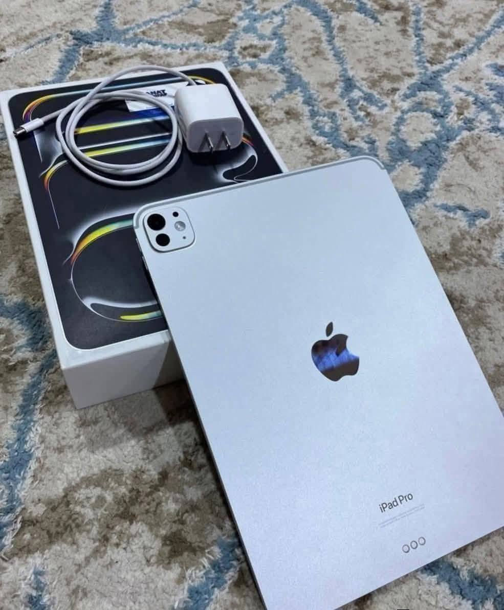 ايباد 11 M4 ذاكره 256 بطاريه 94_مشحون 166 نظافه 100-100 عنوان النجف سعر 990 وبيه مجال قليل ***********
