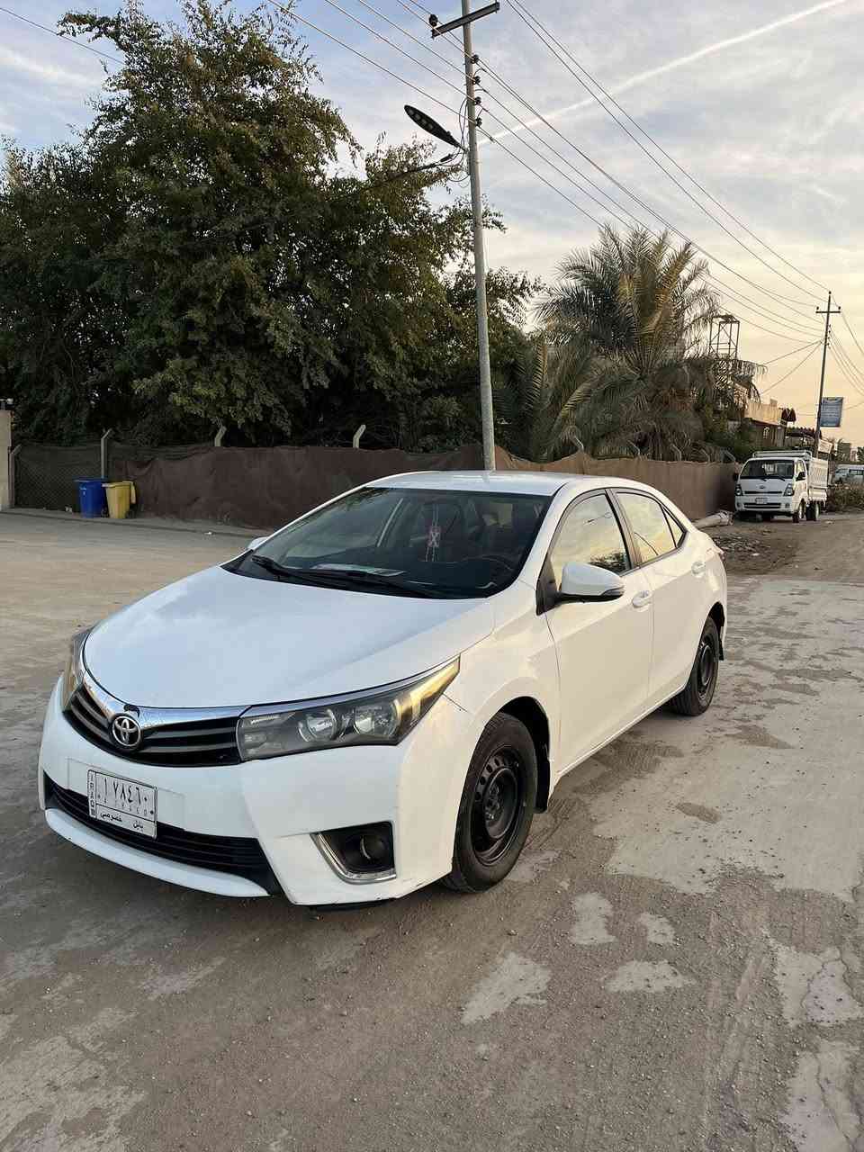 بيع سريع 120
كورلا 2015خليجي بيه قطعتين
صبغ عل نص. نص صبغ بدون حادث بدون دوخل 
بدون. تبديل محرك وكير وحدايه كله كفاله. عامه 
مكان حله ‭٠٧٧٤ ٩٣٠ ٠٤٥٧‬
