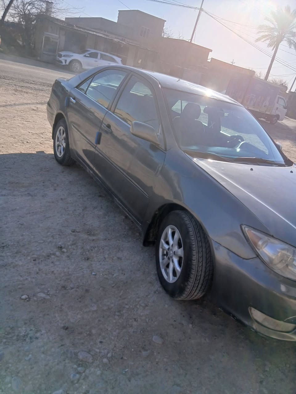 سلام عليكم  عندي هاذ كامري مديل 2005رقم انكليزي وصبق حزام   الي يريد يتصل علا هاذ رقم ***********العنوان صلاح الدين قضاء الضلوعيه
