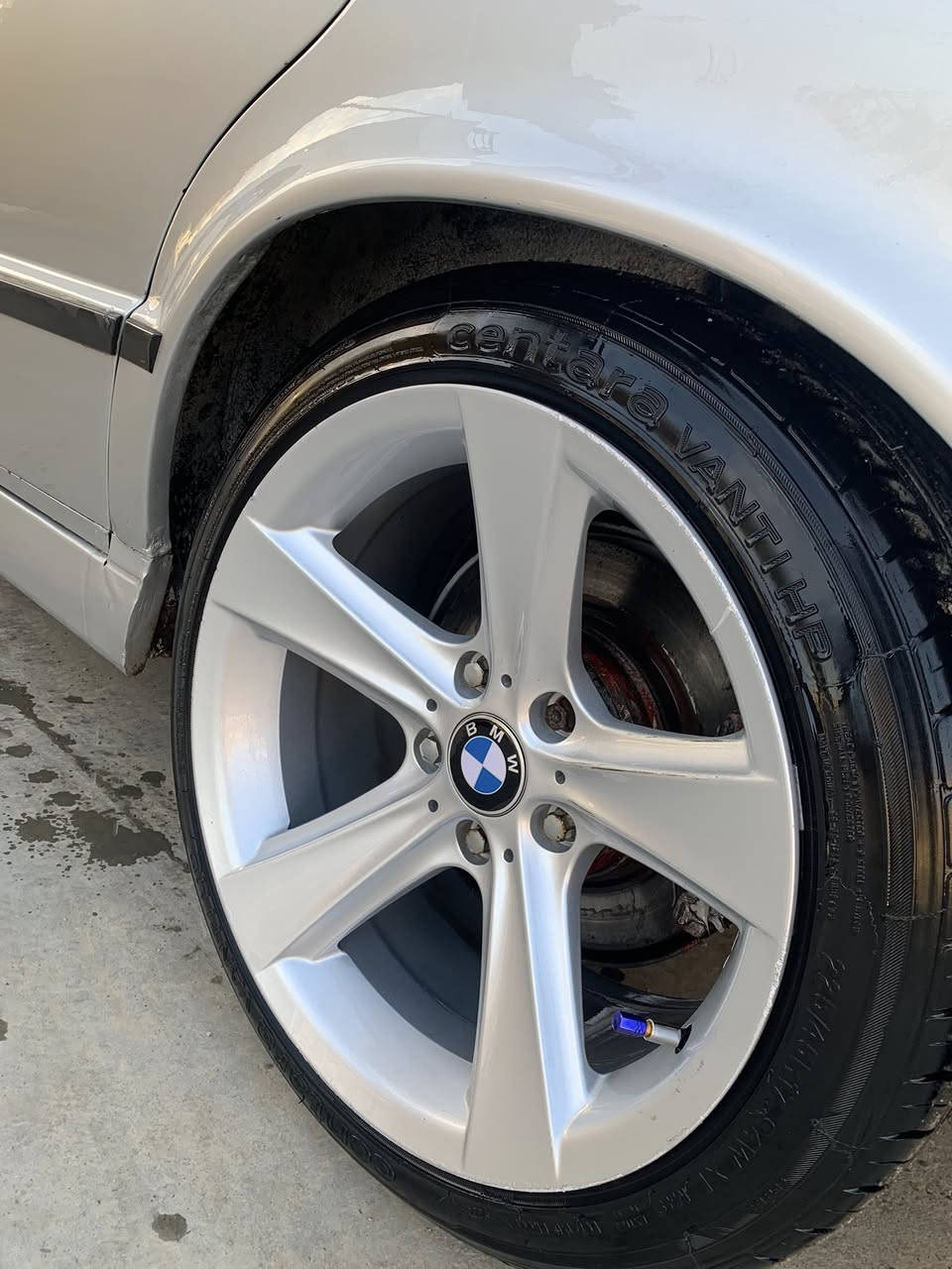 BMW 525 iA
سەرەتا بەناوی خوای گەورە بیئێم ٥٢٥ تۆماتیک سلایت ٤ جام کارەبا کوشن جلدو سیاحی تەبریت ساردو گەرم مۆدێل١٩٩٣ فول ٤ تایەو ویلی هامانی لۆکی لەژێرە دەعامی بۆدەعامی بەشەرت کامل جایز موسو براوە بەشەرت دەعمی نیە ٣٩$
***********
