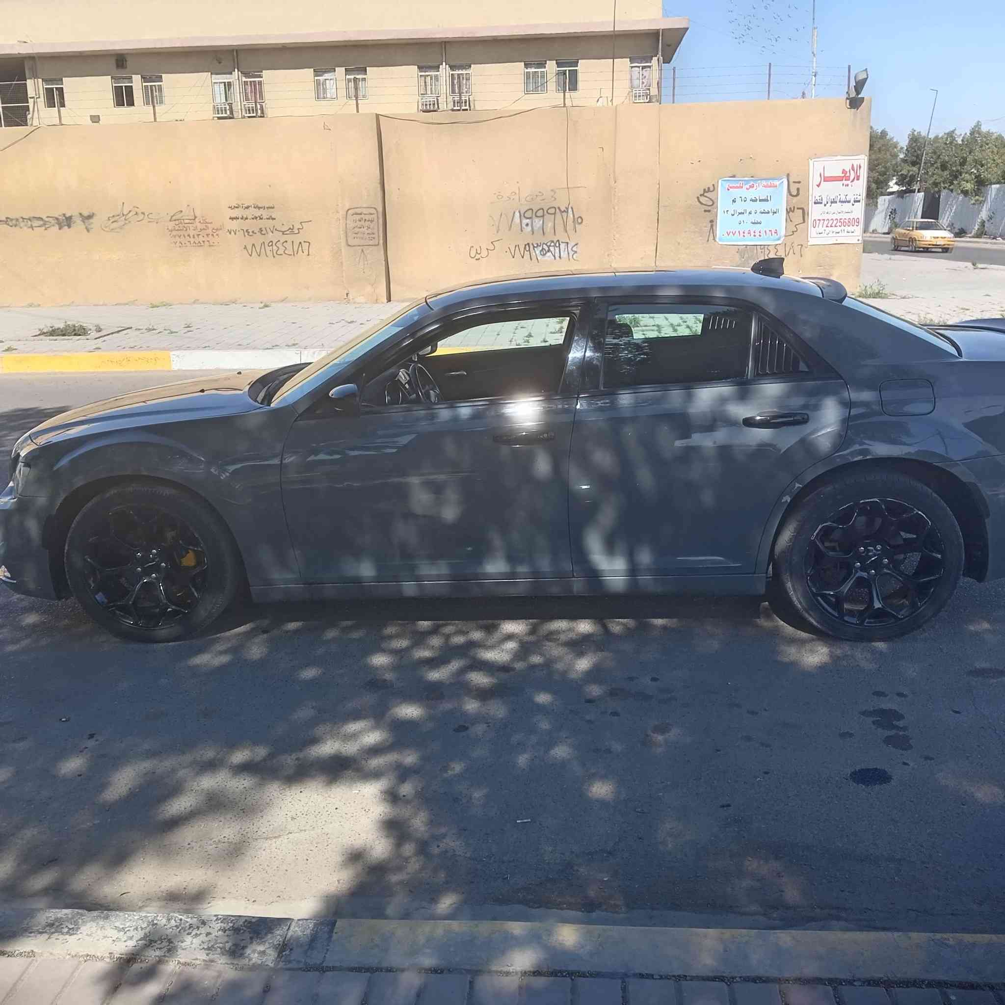 كلايسر c300 للبيع  لون اسمنتي ٢٠١٩ حادث صفحة جاملغ وباببين ٣٦٠٠ نص فول للاستفسار الاتصال على ***********
