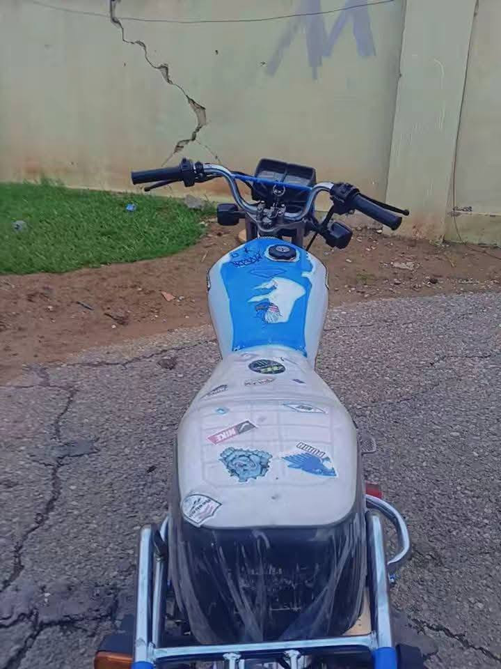 سلام عليكم ادفع سعر ابيع سعر اليعجبك شوف جيك معدل فول نضافه جدام العين ***********/*********** اتصل
