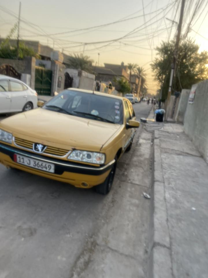 بيجو 405
2015
سعرها 35 
مكانها بغداد البلديات
***********
