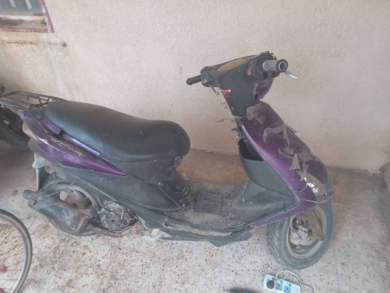 دراجه ادرس ماليزي للبيع مجفته اكثر من مره بس تشتغل سلف هنتر مايشتغل صلنصه ملحومه اكثر من مره سعر 110الف بي مجال ابيعه كومه حديد مكان كوت داموك .  الاستفسار على واتساب ***********
