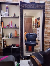 ميز • مراية • كرسي