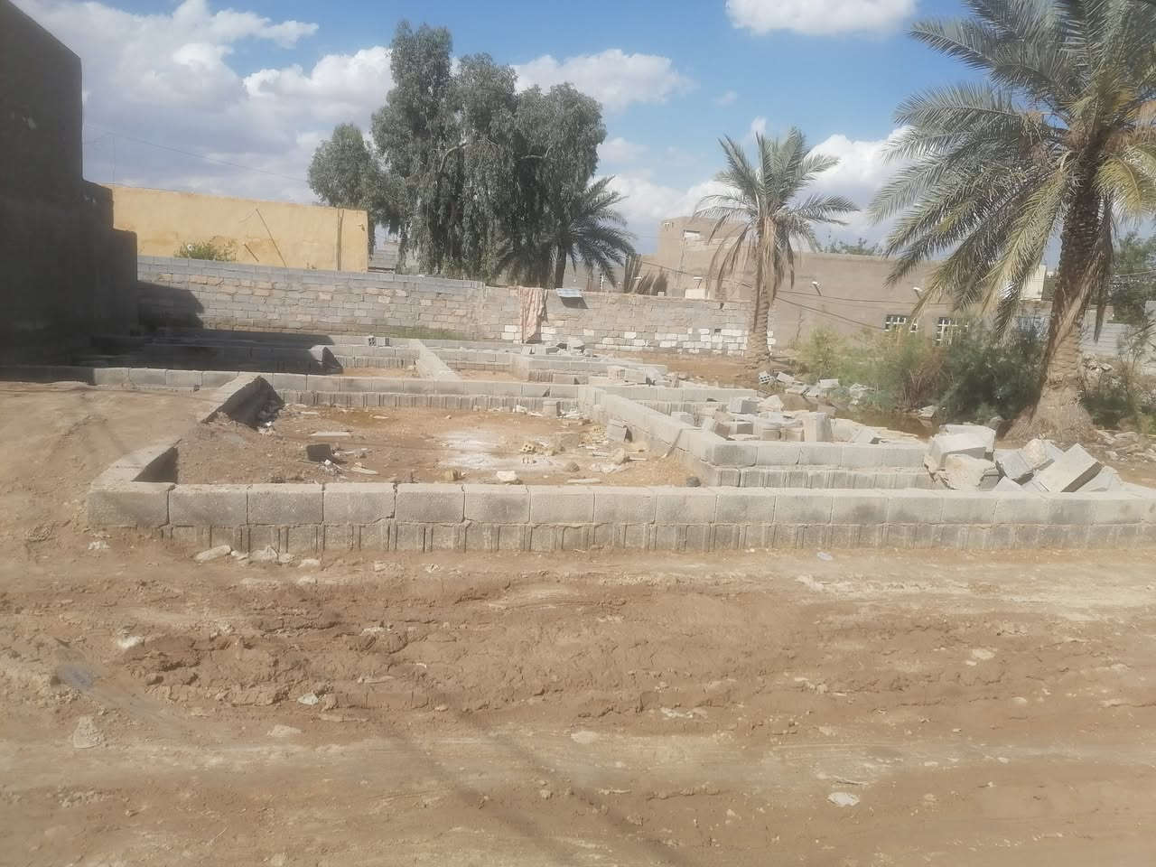 قطعه طابو زراعي قرار محكمه ٢٠٠متر مدفونه بتلو بيها طريق بغداد *********** مقابيل عمود ٥٤
