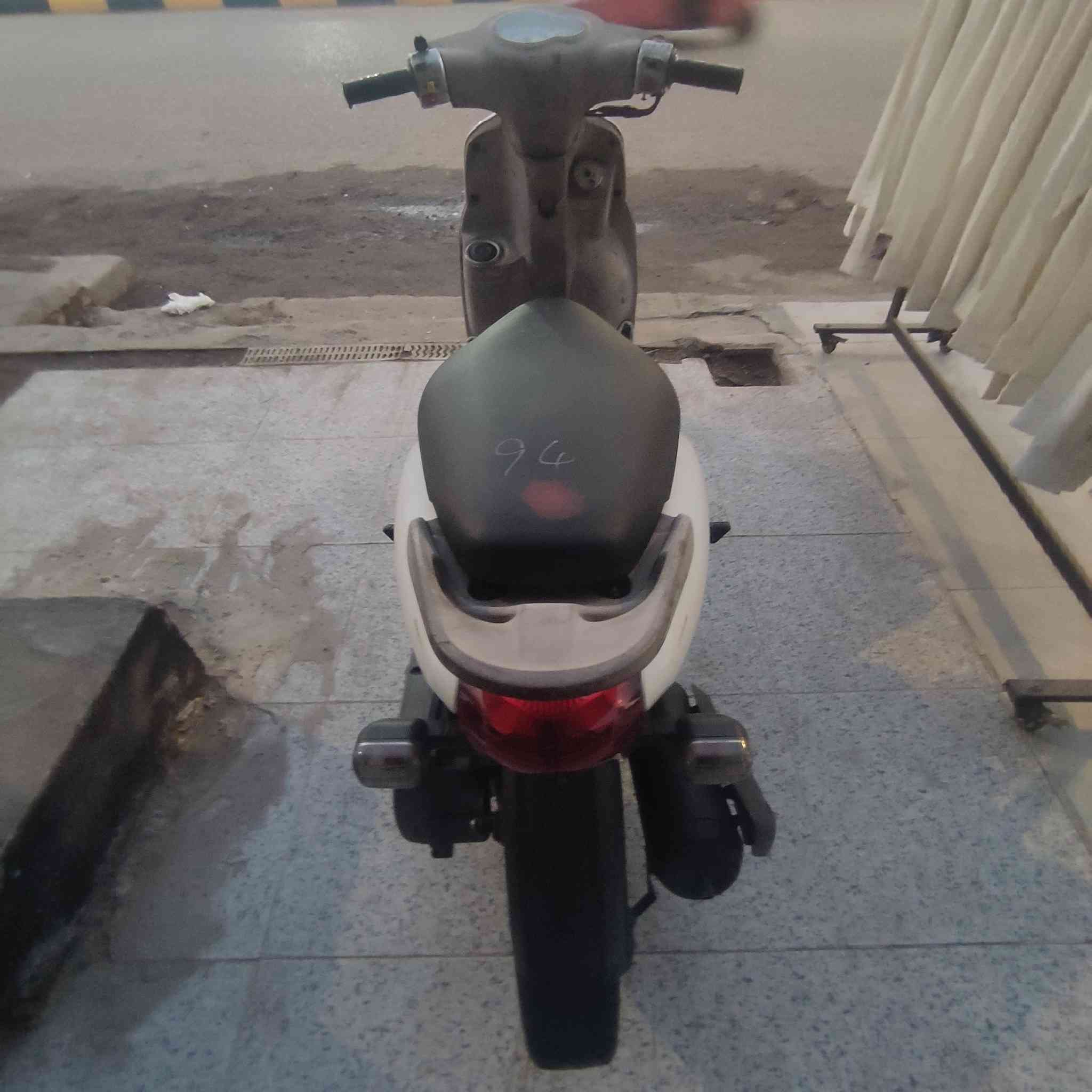 للبيع صالهاا شهر طالعة وكيل
***********
