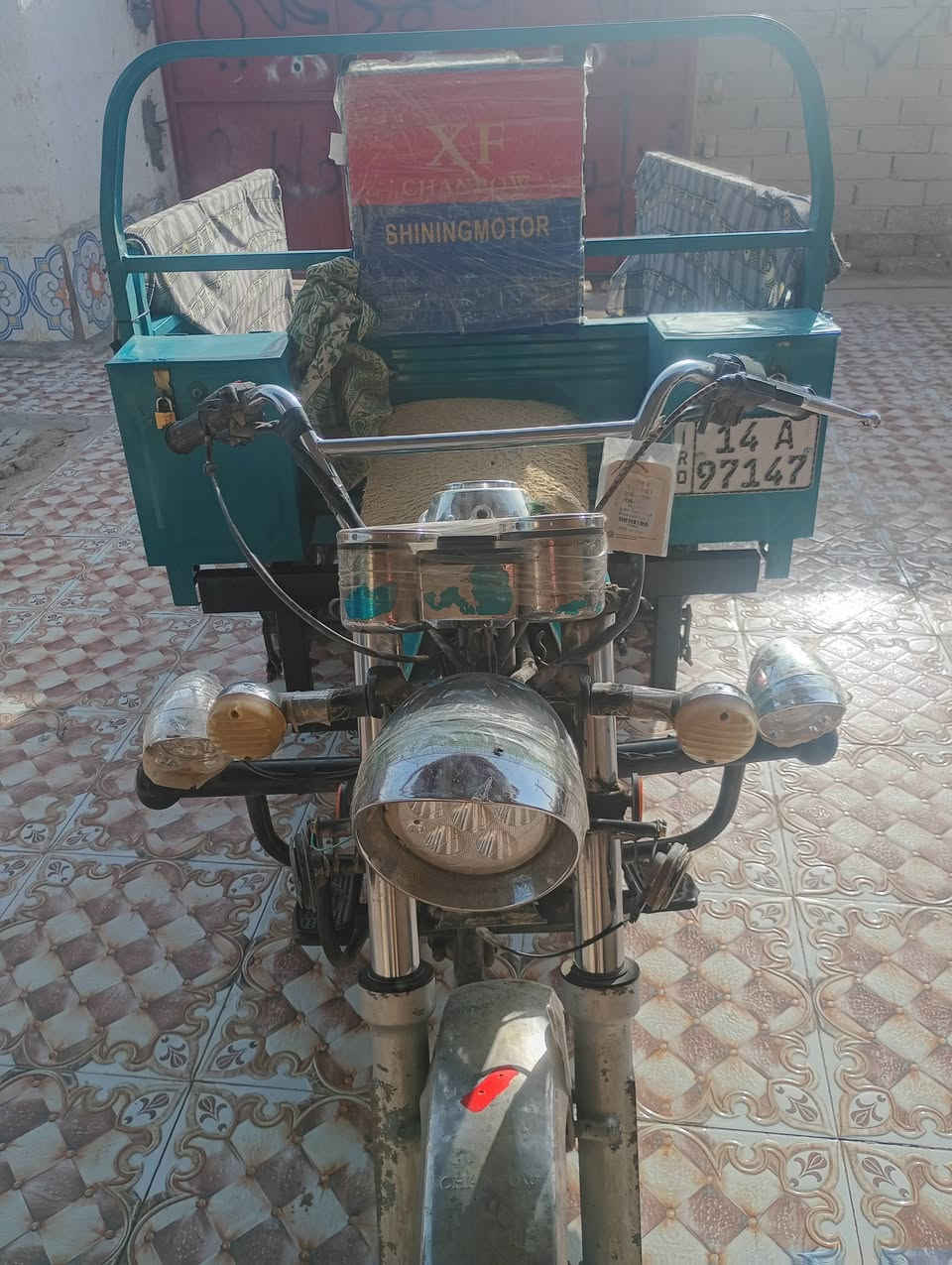 سلام عليكم ستوته جمره موديل ثنين وعشرين رقم سنويه تحويل مباشر ستوته كامله من كلشي سعر ثنين وستميه بيها مجال الشراي عنون القرنه ثغر الهاتف *********** وتساب
