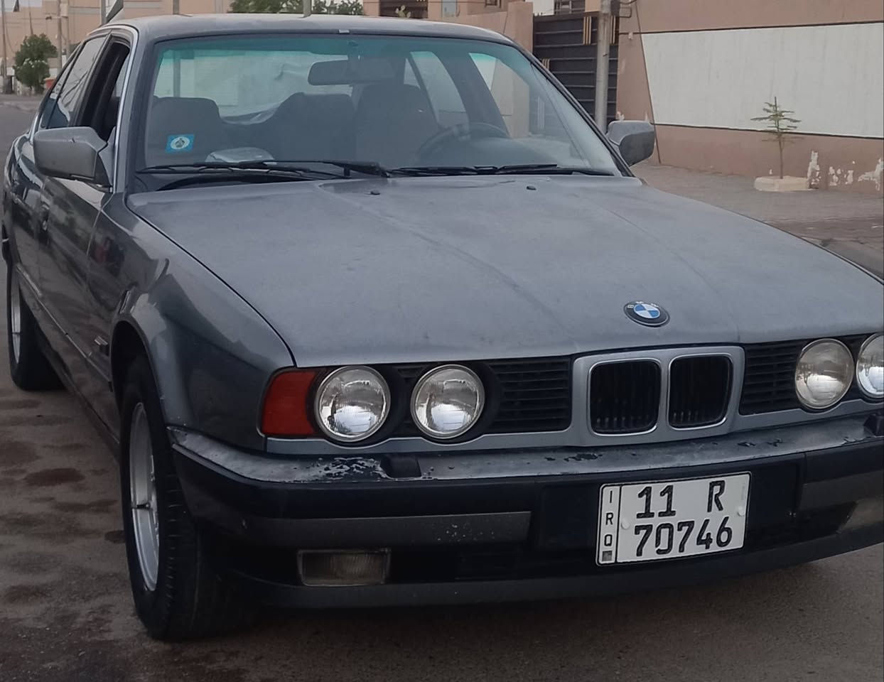 ياالله
السلام عليكم 
سياره  BMW 525 i
موديل 1989 
مكينه 2500 مفتوح 
كير اوتو 
رقم بغداد انكليزي 
تخم تاير جديد 
منظومة غاز 60 لتر 
تحويل مباشر 
تدفئه تبريد 
كهربائيات كلها شغاله 
سياره جاهز وخير من الله 

#السعر  47 وبيها مجال للشراي 
#المكان  كوت _حي الجامعه 
#للاتصال  ***********  _ ***********  .
