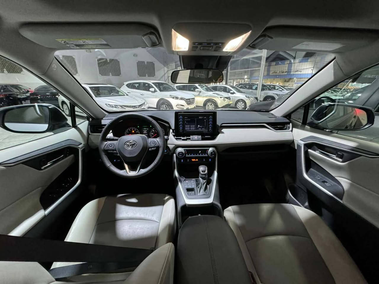 TOYOTA RAV4 XLE PREMIUM 2022
25 هزار روشتووە 
ژمارە هەولێر بە ناو خومانە 
یەک جملغ لای سایق بویاغە 
لێوی دەرگا تعدیلە 
بێ ناوگرتن 
بێ ئێرباگ 
نرخی 260 و مجال
شوێن هەولێر 
~~~~~~~~~~
***********واتساب-فایبه ر
~~~~~~~~~~
TOYOTA RAV4 XLE PREMIUM 2022
ماشي 25  الف
رقم اربیل ب اسمي 
جملغ امامي سایق صبغ 
بدون داخل 
بدون ایرباک 
سعر 260 ورقة بي مجال 
مکان سیارة اربیل أربيل, العراق
