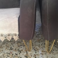 ٢ كرسي • أثر حرق • للبيع